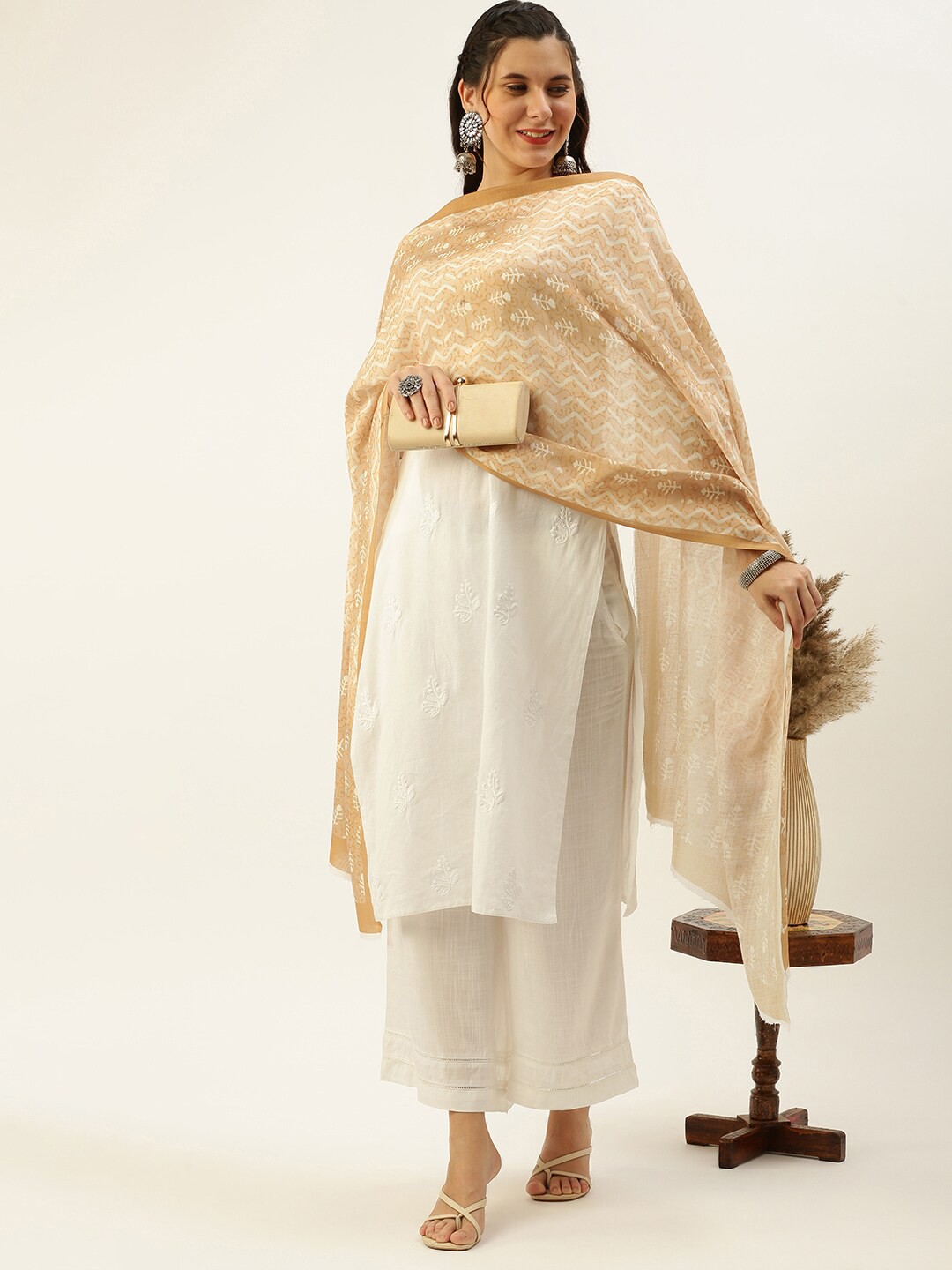 

Sanwara Floral Printed Linen Batik Dupatta, Mustard