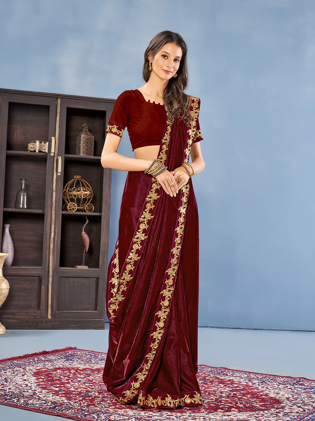 

Anouk Floral Embroidered Border Velvet Saree, Maroon