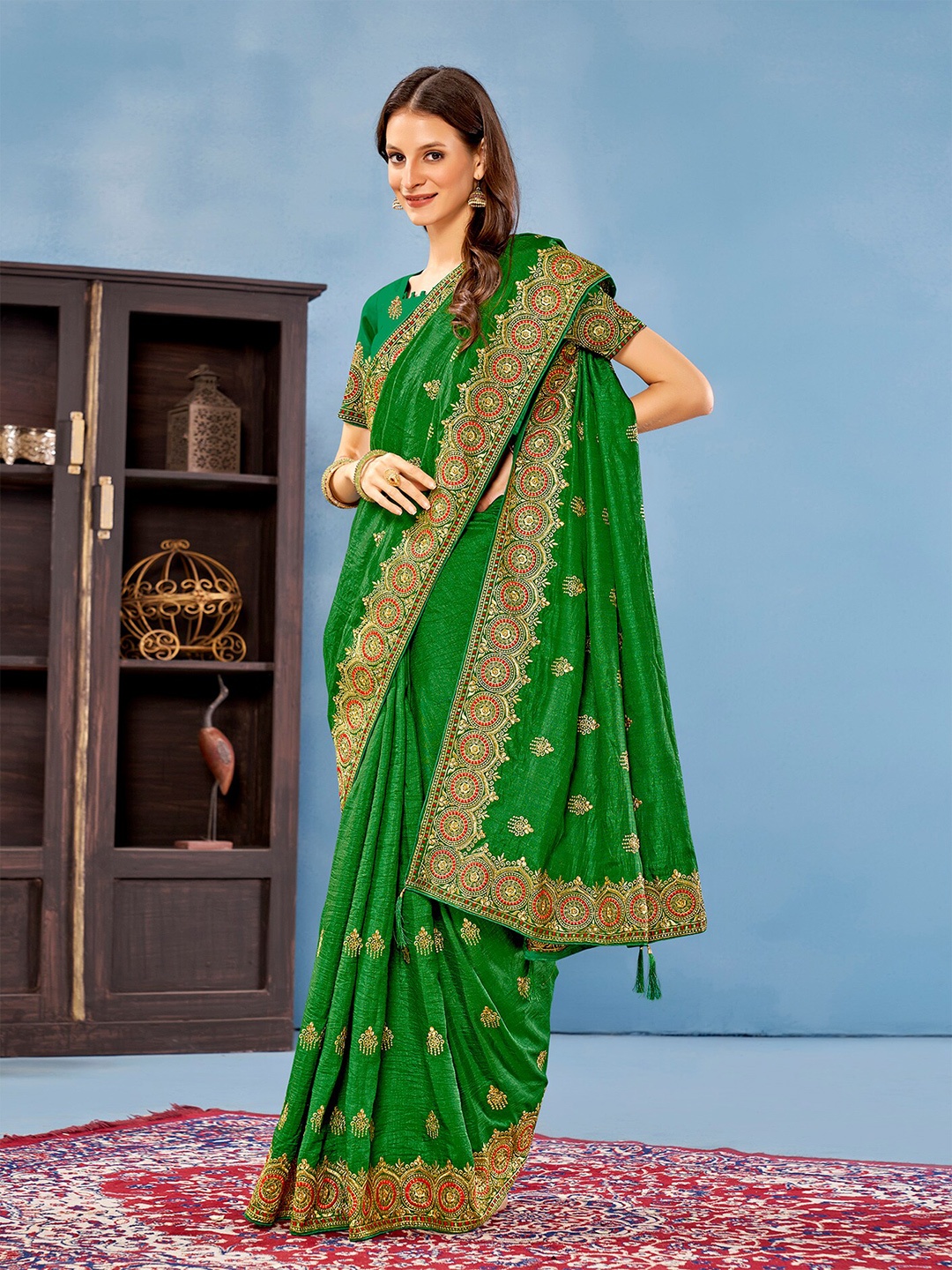 

Anouk Ethnic Motifs Embroidered Saree, Green