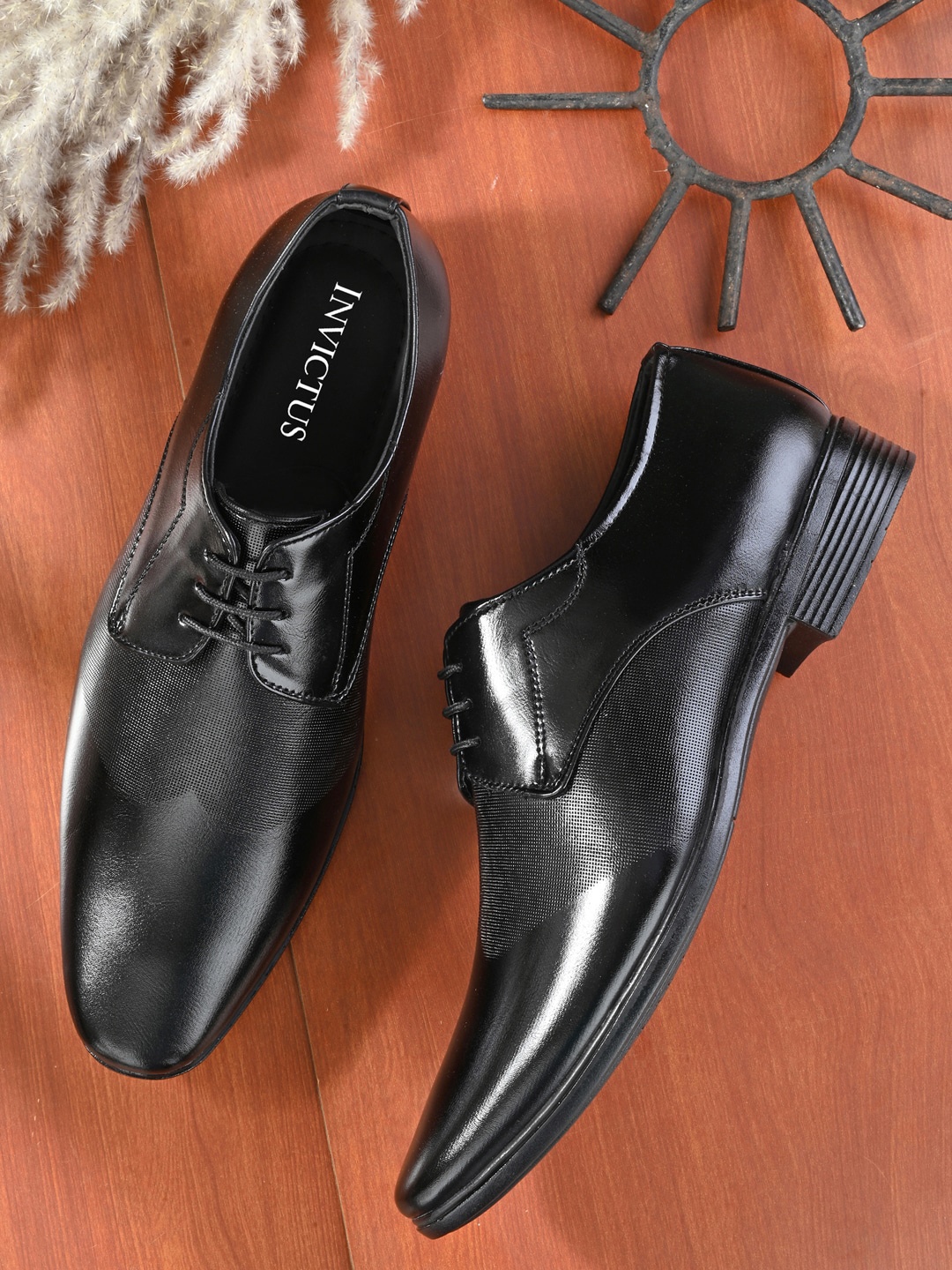 

INVICTUS Men Formal Derby, Black