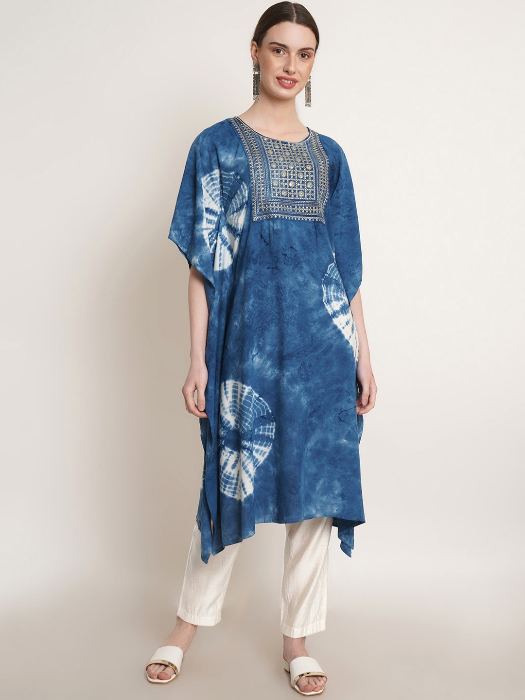 

Maaesa Tie & Dyed Sequins Kaftan Kurta, Blue