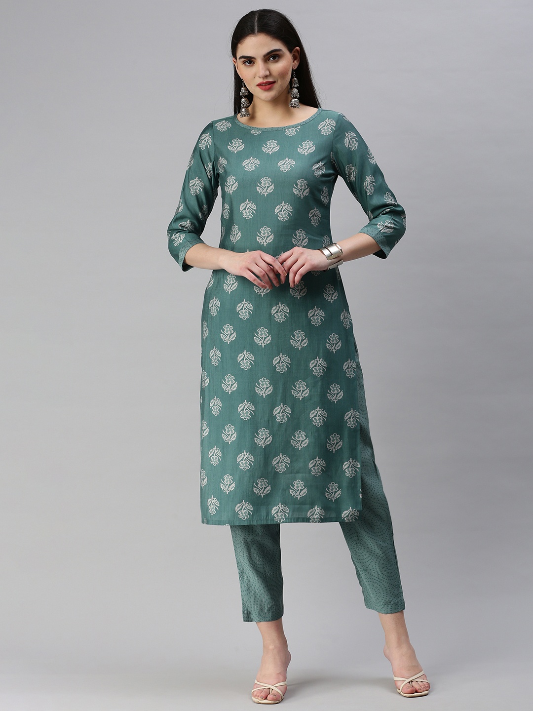 

HRITIKA Floral Printed Regular Chanderi Cotton Kurta with Trousers, Blue