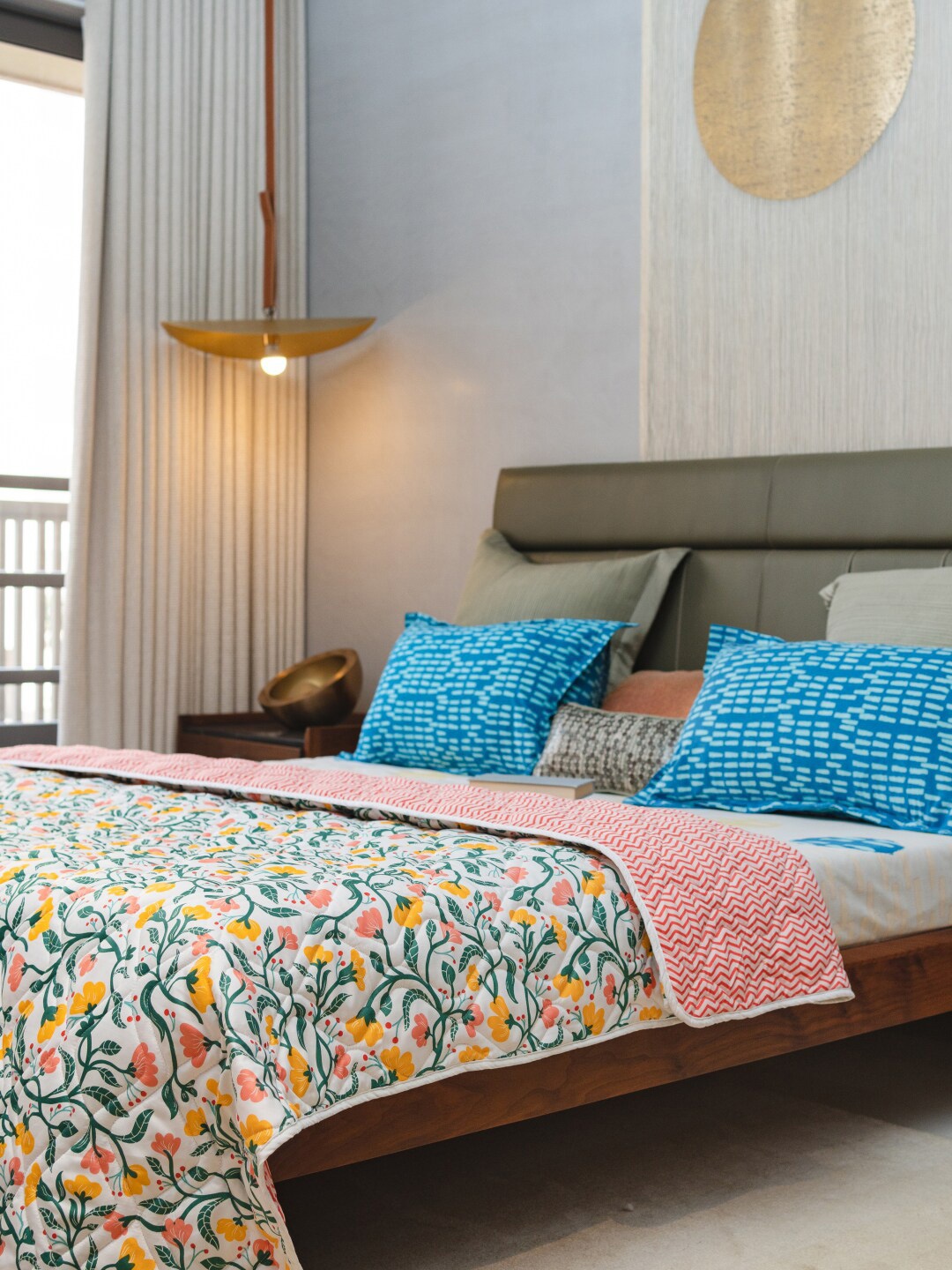 

URBAN SPACE Kashmir White & Green Floral AC Room Double Bed Blanket
