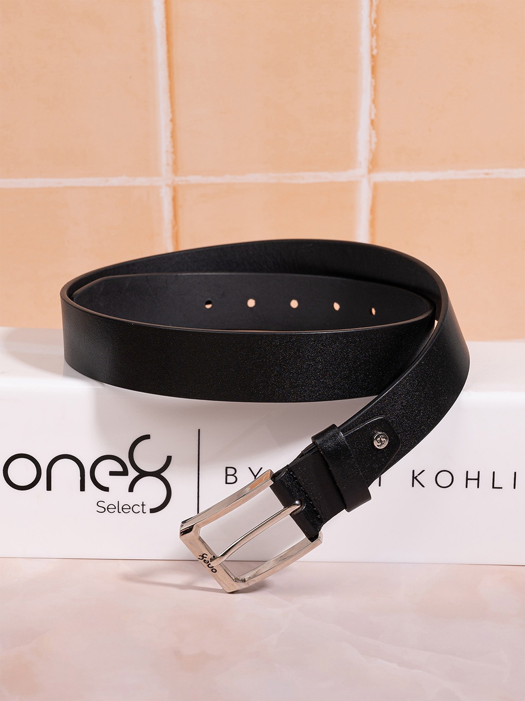 

One8 by Virat Kohli Men Genuine Leather Tang Closure Semi-Formal Belt, Black