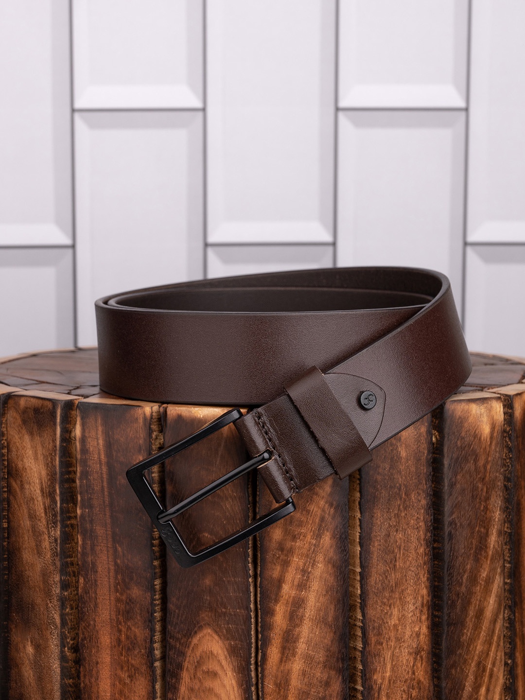 

One8 by Virat Kohli Men Genuine Leather Tang Closure Fashion Semi-Formal Belt, Brown
