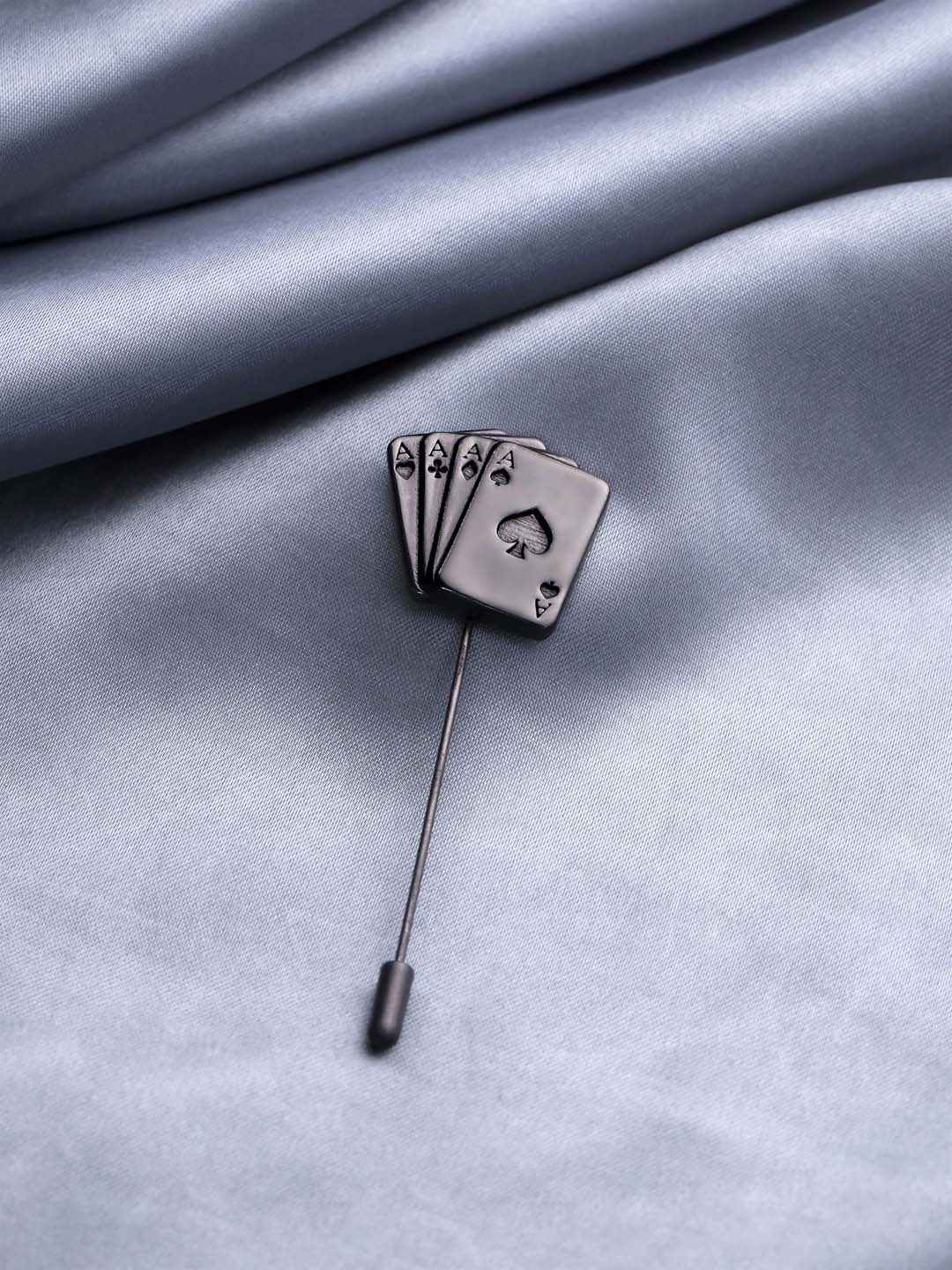 

COSA NOSTRAA Men Aces Rule Lapel Pin, Grey melange