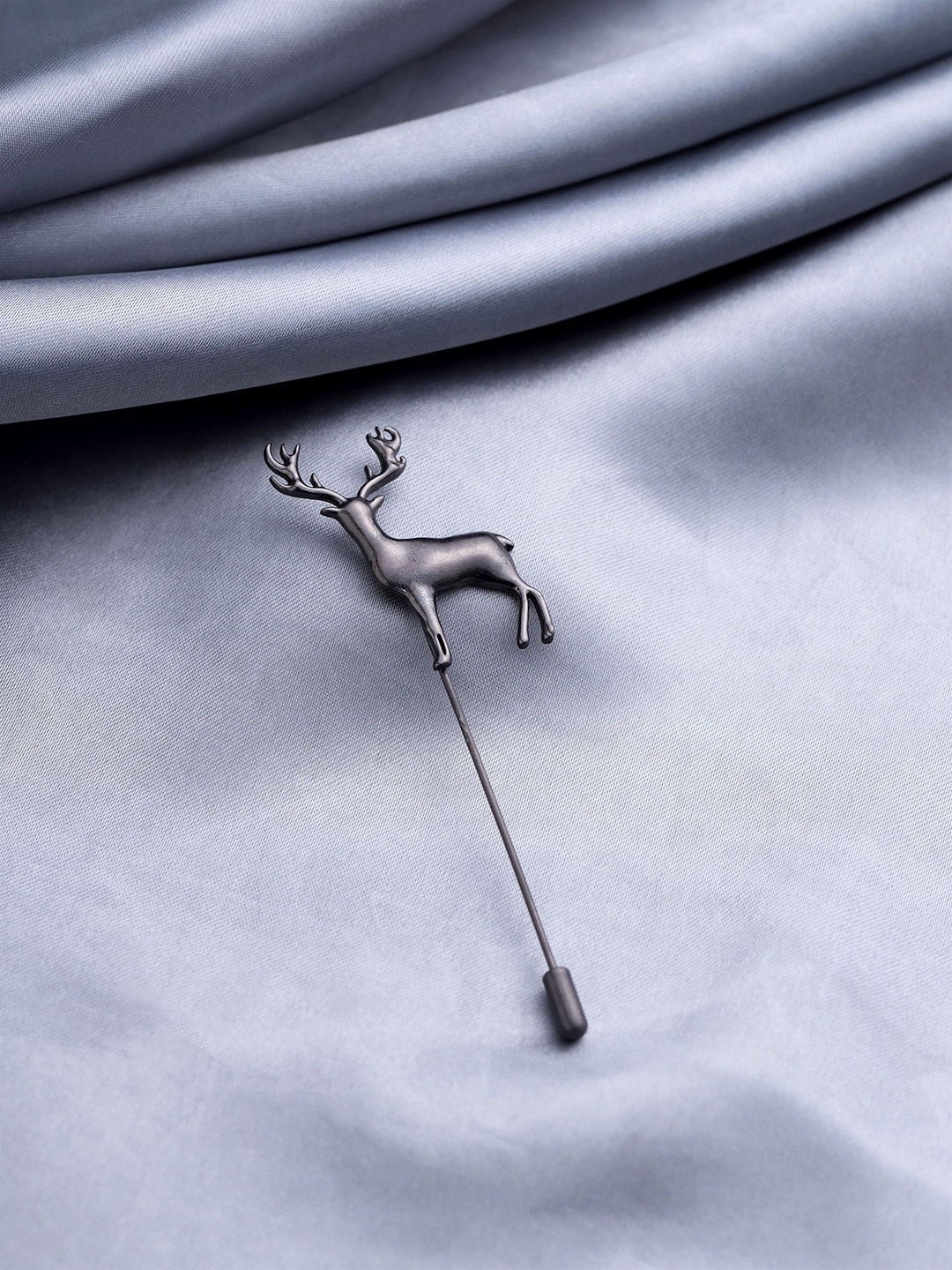 

COSA NOSTRAA Men Daring Deer Lapel Pin, Grey melange