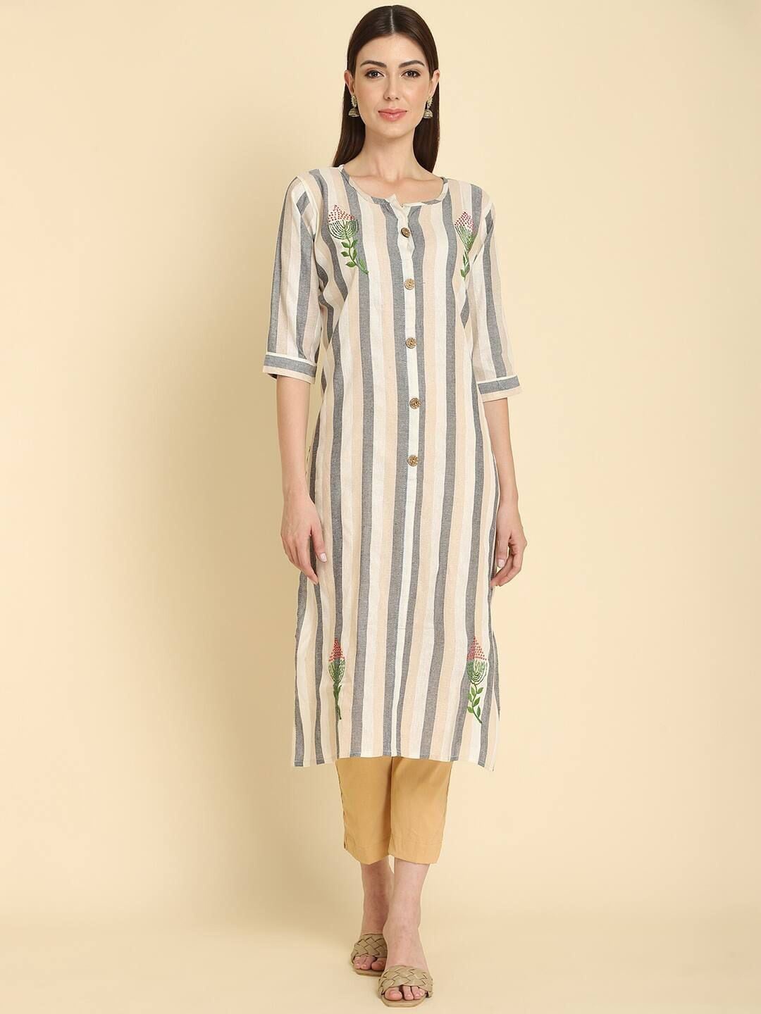 

VAIRAGEE Women White Striped Sequinned Anarkali Kurta