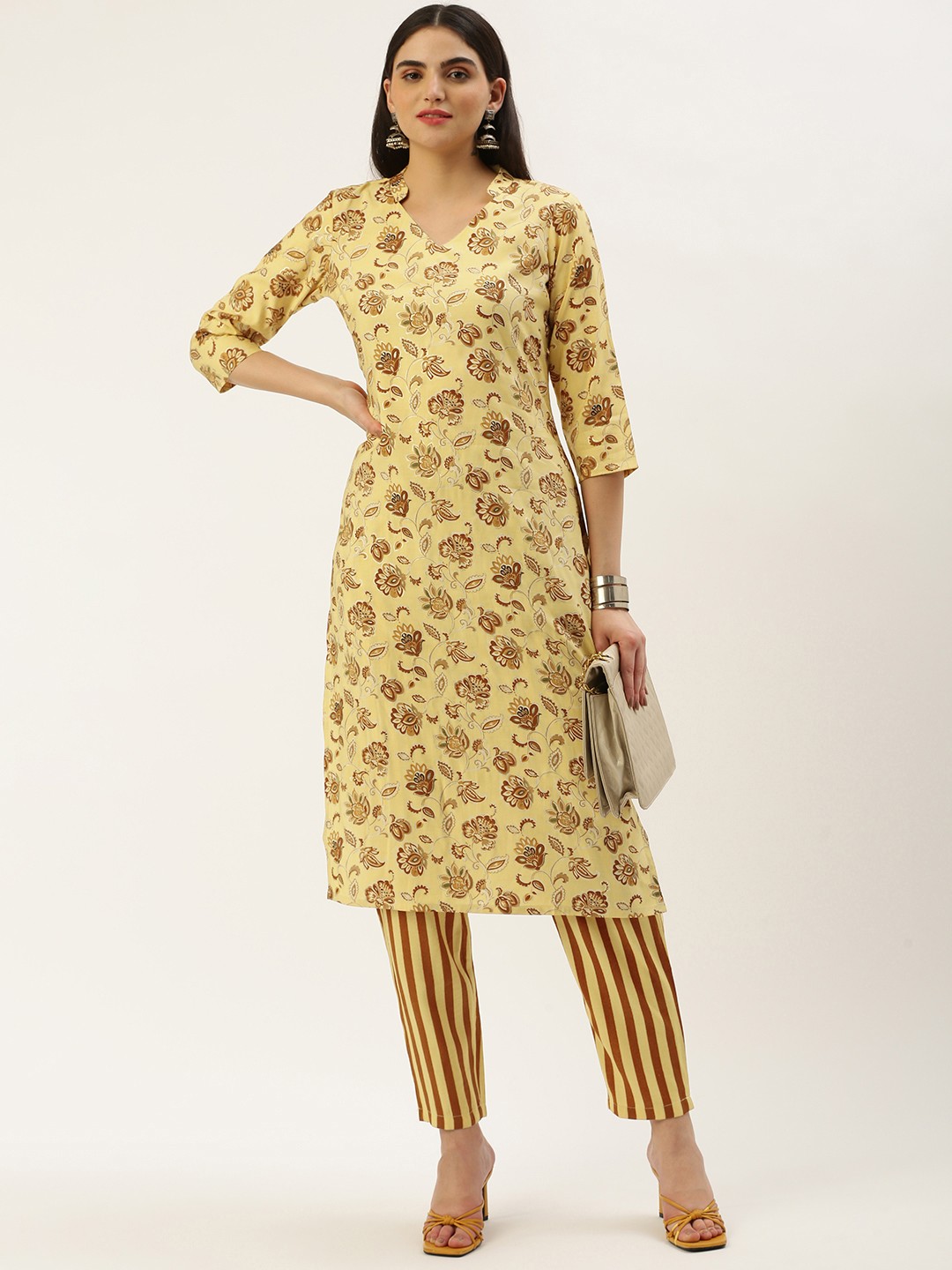 

Saanjh Floral Printed Regular Chanderi Cotton Kurta with Trousers, Yellow