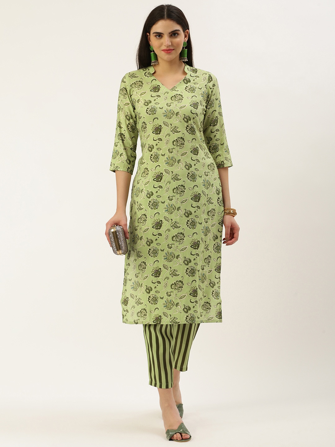 

Saanjh Floral Printed Regular Chanderi Cotton Kurta With Trousers, Green