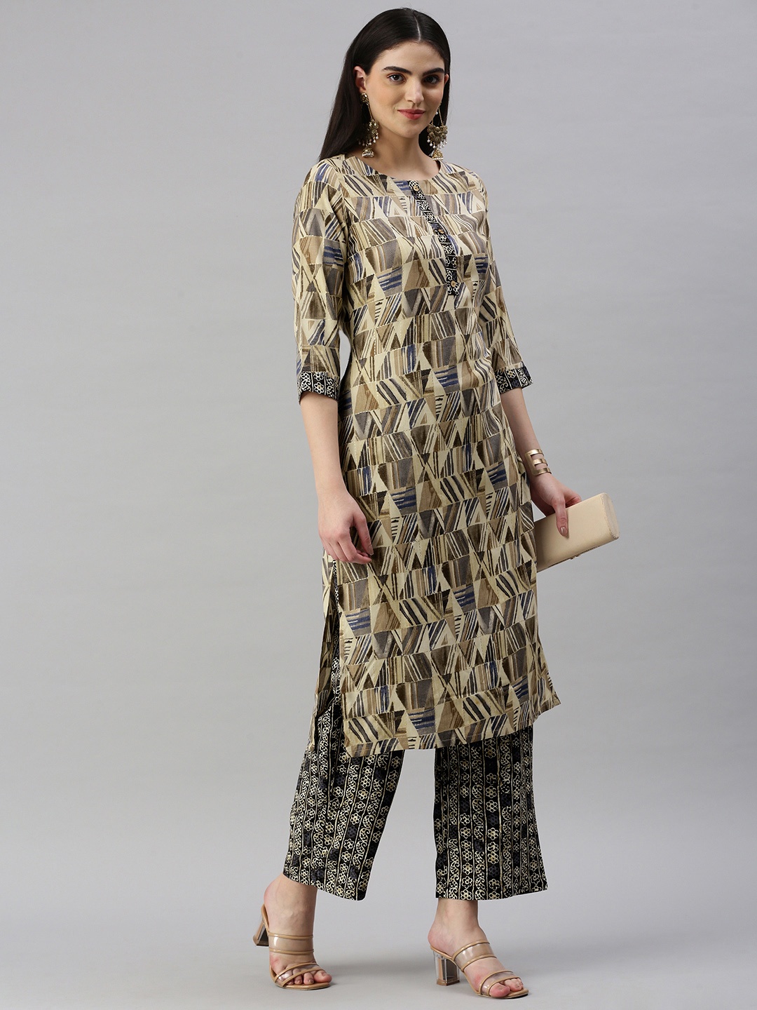 

KALINI Women Printed Regular Kurta With Trousers, Black