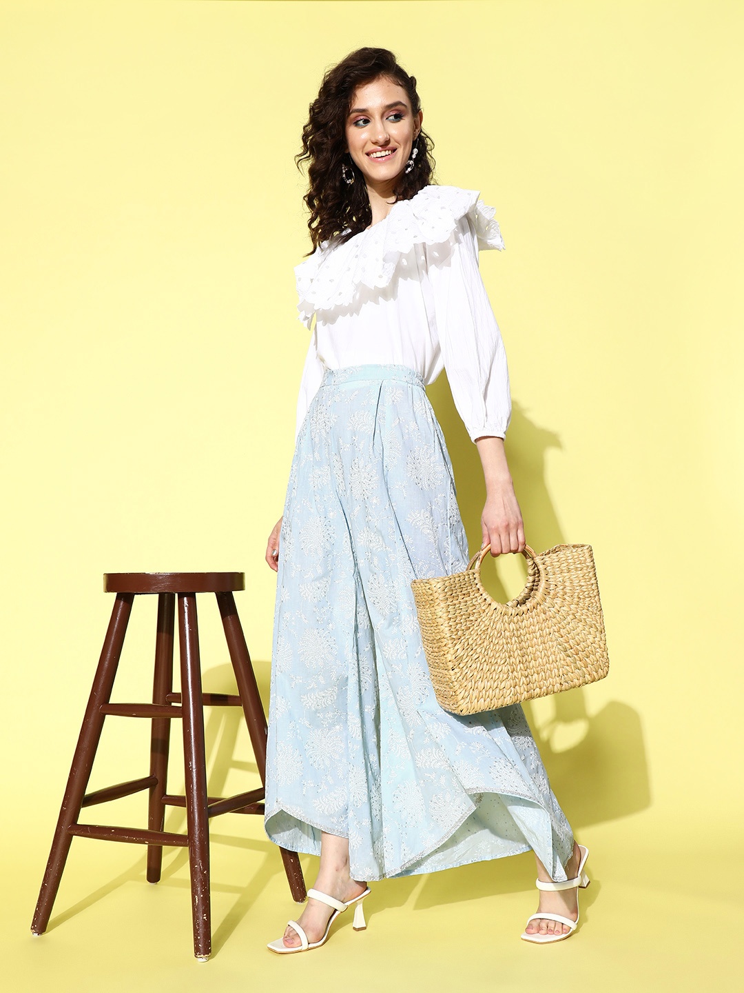 

Ahalyaa Women Off White & Blue Floral Printed Flared Ethnic Palazzos