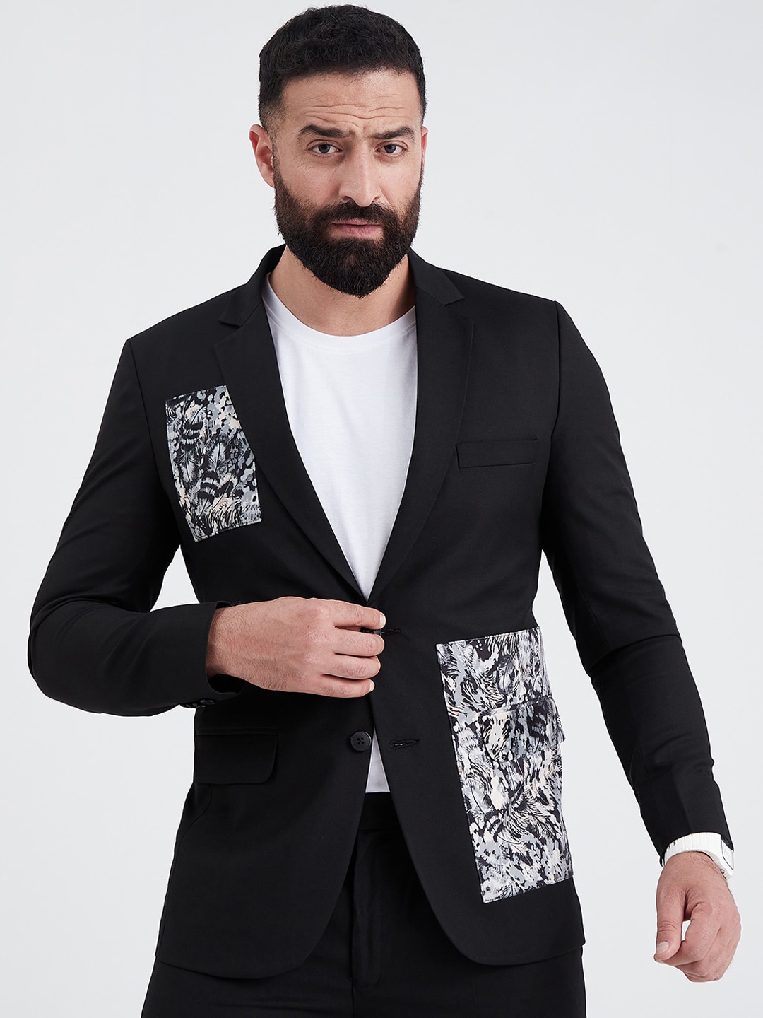 

MR BUTTON Patch Detailed Single-Breasted Casual Blazer, Black