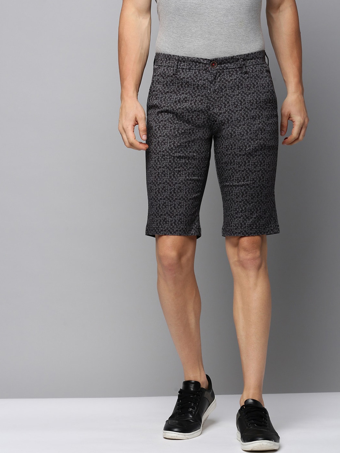 

SHOWOFF Men Abstract Printed Cotton Mid-Rise Chinos Shorts, Grey