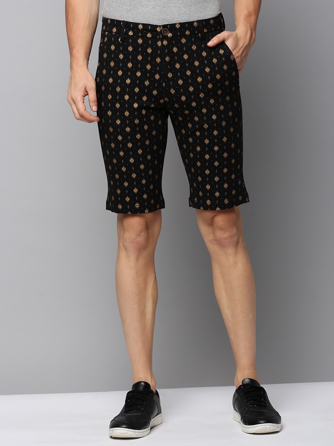 

SHOWOFF Men Regular Fit Ethnic Motifs Printed Cotton Shorts, Black