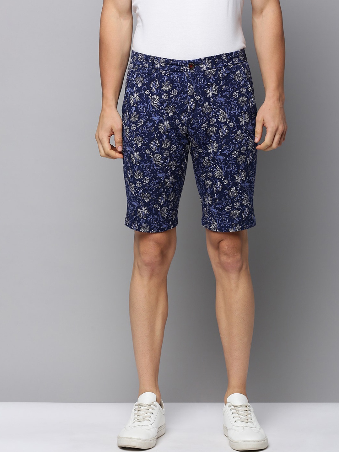 

SHOWOFF Men Floral Printed Cotton Shorts, Navy blue