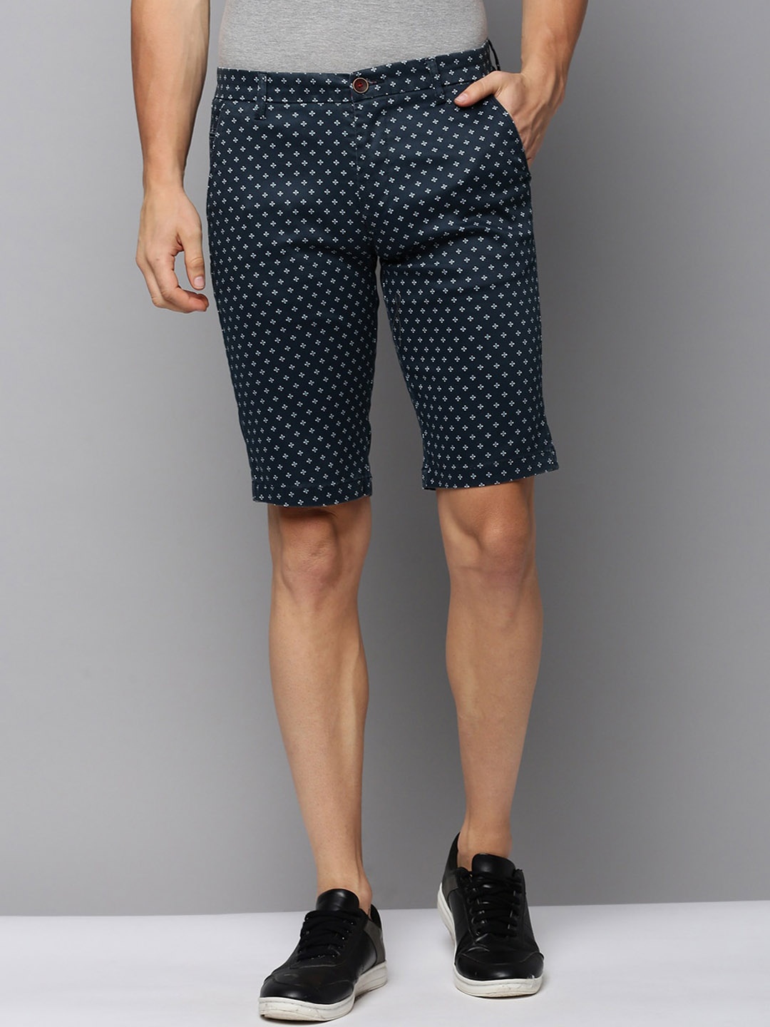 

SHOWOFF Men Regular Fit Printed Cotton Shorts, Navy blue