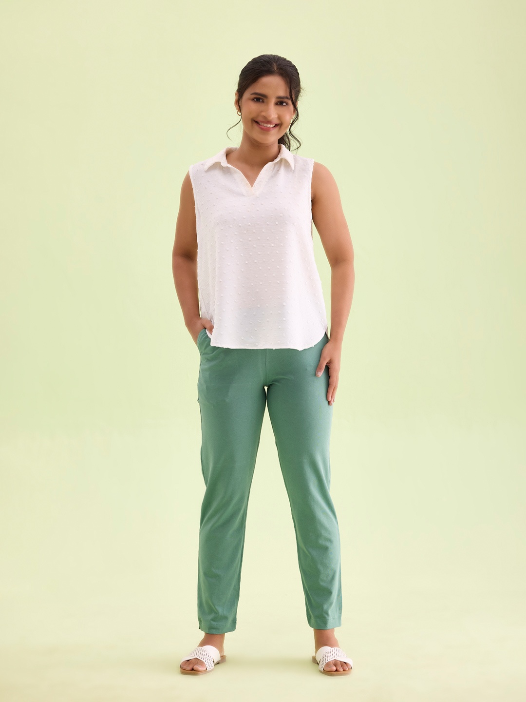 Go Colors Women Relaxed Trousers, Green