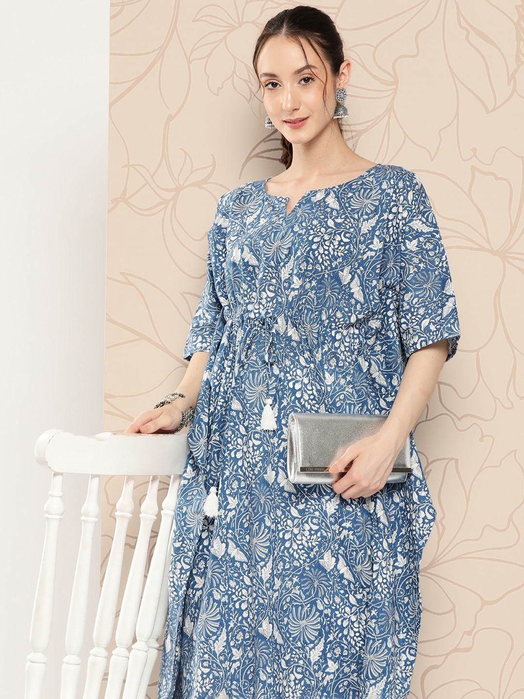 

Nayo Floral Printed Flared Sleeves Pure Cotton Kaftan Kurta, Blue