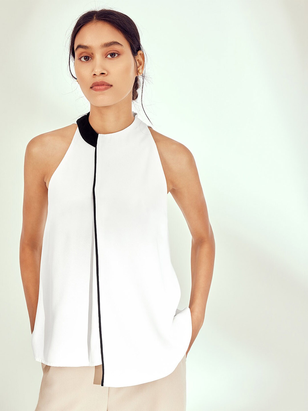 

The Label Life Piping Detail Layered Top, White