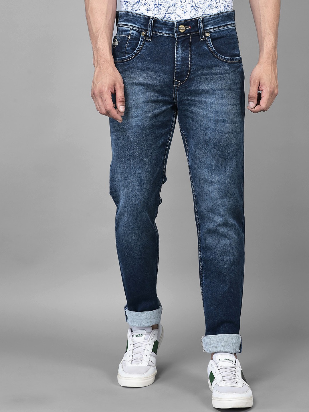 

Canary London Men Smart Slim Fit Low-Rise Light Fade Stretchable Jeans, Blue