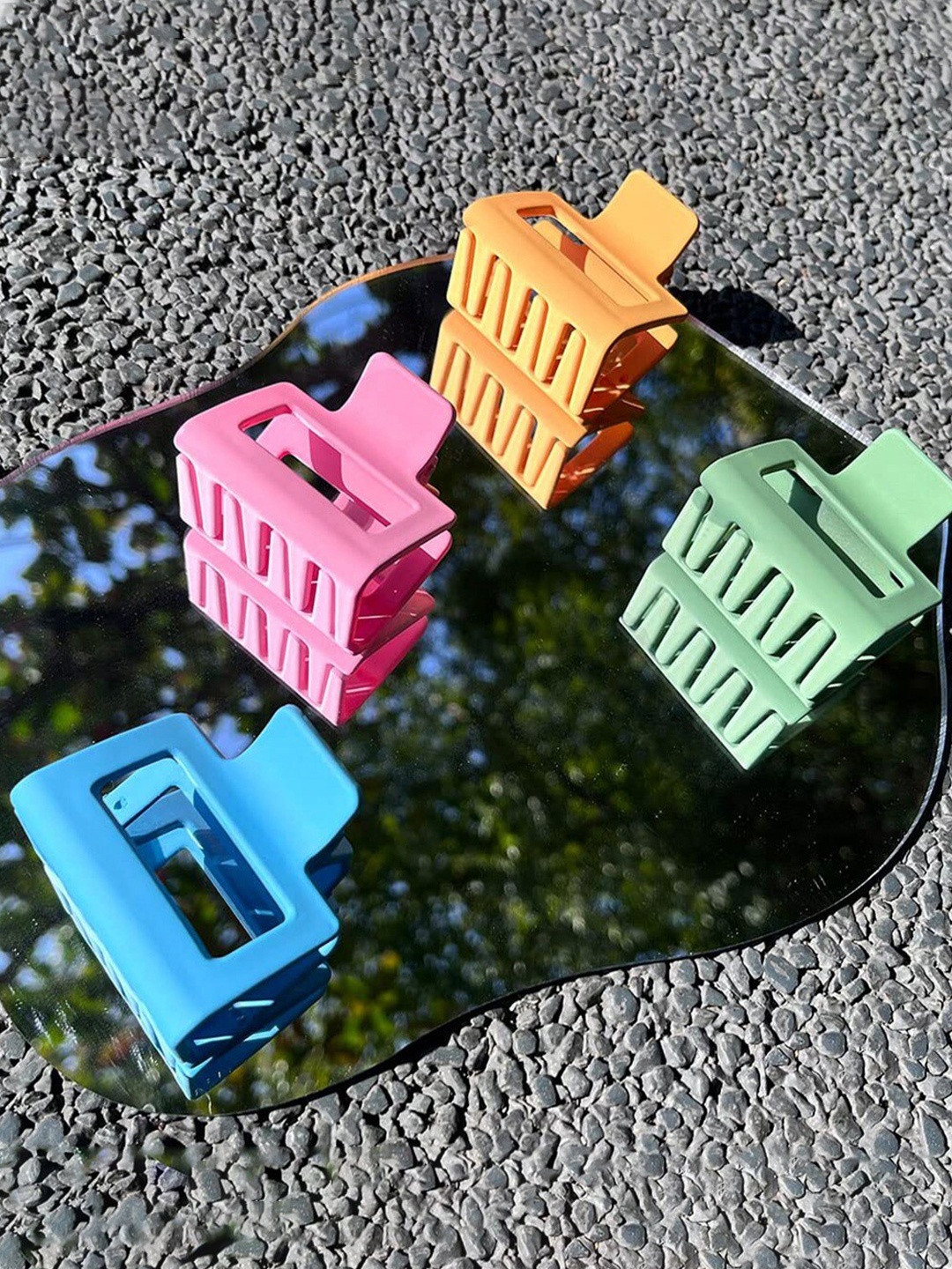 

Krelin Women Set Of 4 Matte Square Claw Clips, Pink