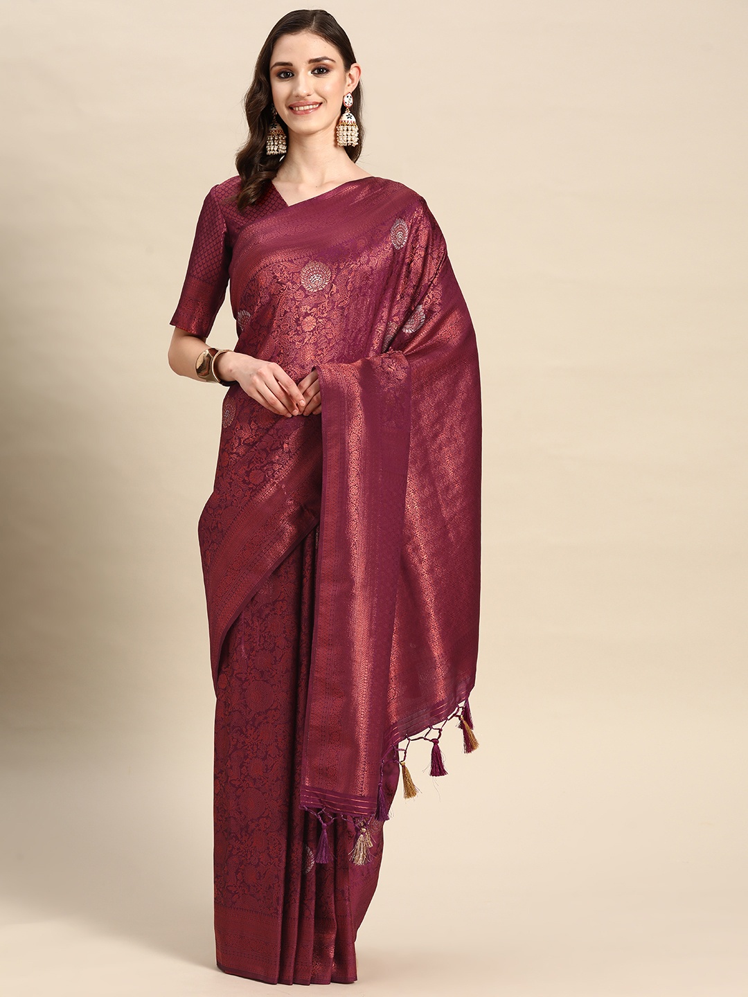 

Vardha Maroon Floral Zari Silk Blend Kanjeevaram Saree