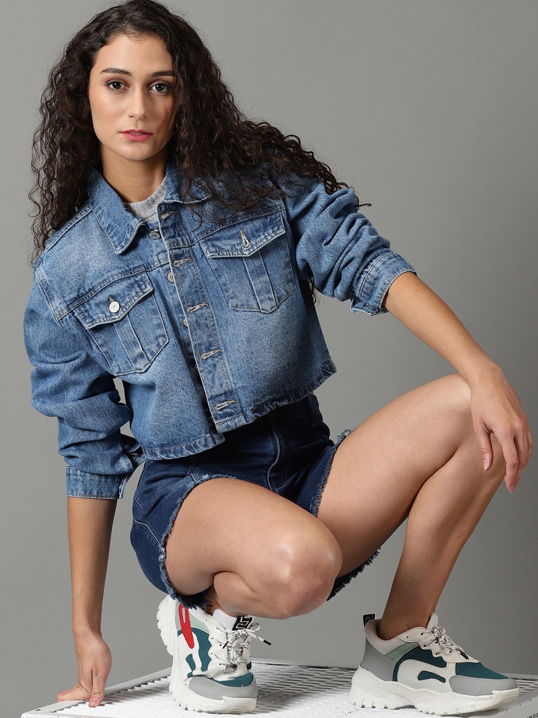 

SHOWOFF Washed Spread Collar Long Sleeves Denim Jacket, Blue