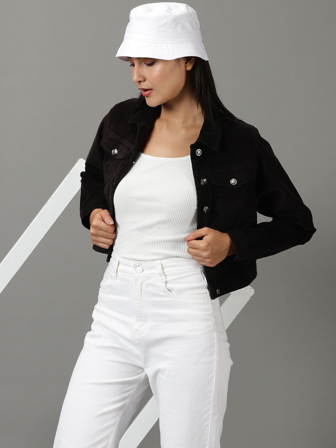 

SHOWOFF Corduroy Crop Tailored Jacket, Black