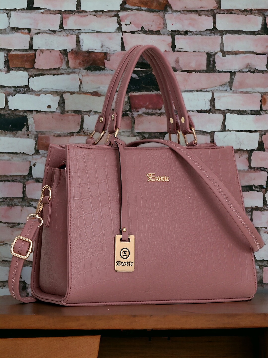 

Exotic PU Structured Handheld Bag, Peach