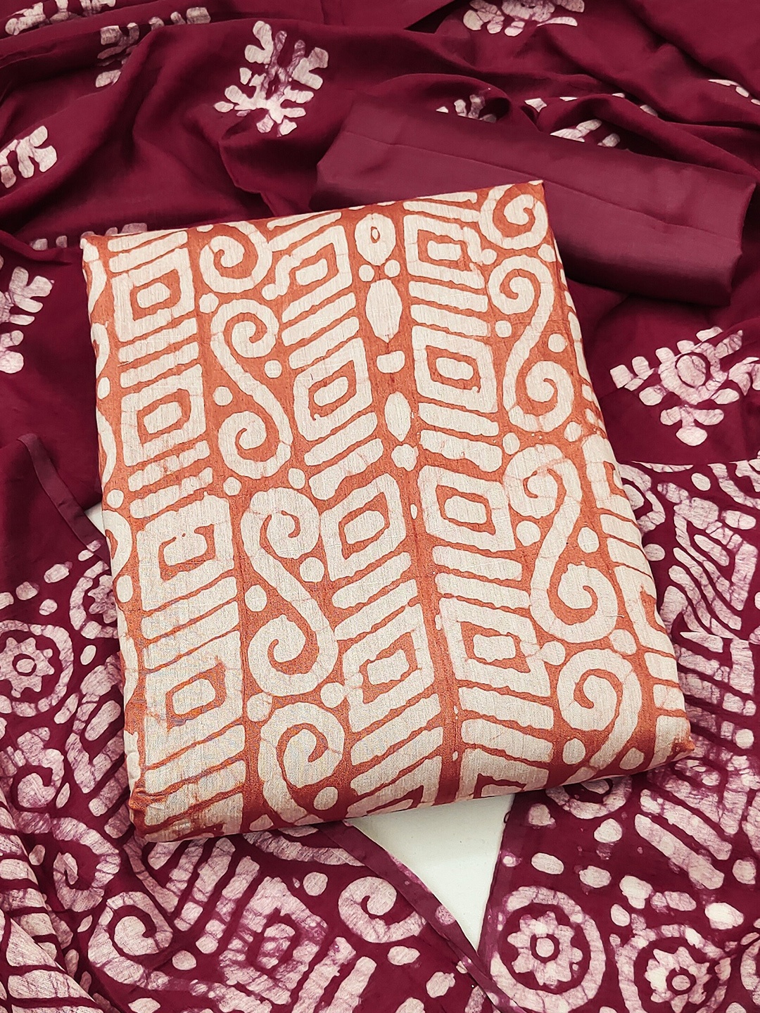 

Fashion FRICKS Geometric Printed Pure Cotton Unstitched Dress Material, Orange