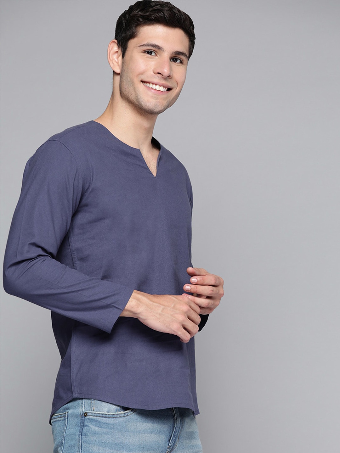 

MALHAAR Notched Neck Long Sleeves Cotton Short Kurta, Purple