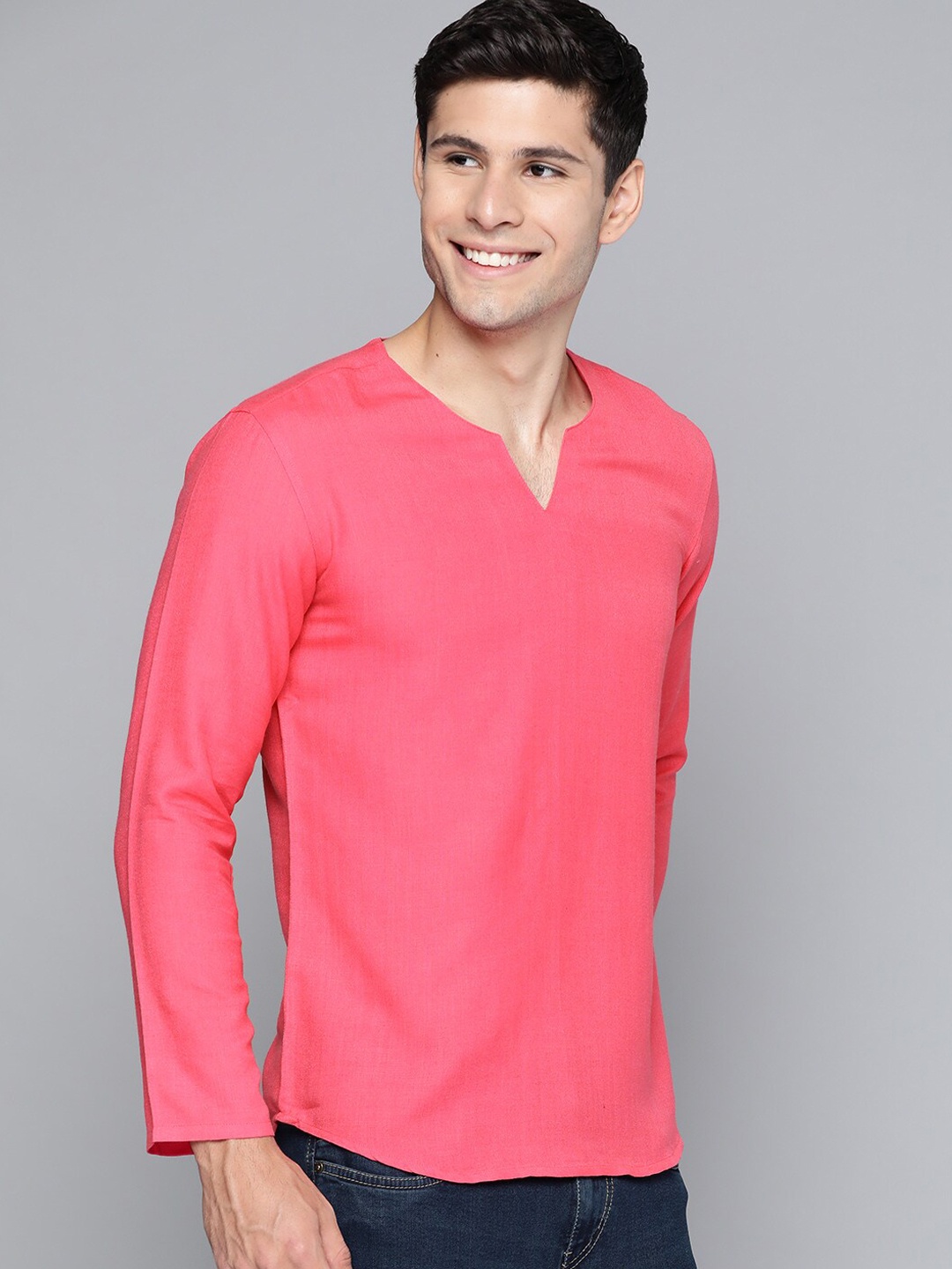 

MALHAAR Notched Neck Long Sleeves Cotton Short Kurta, Pink
