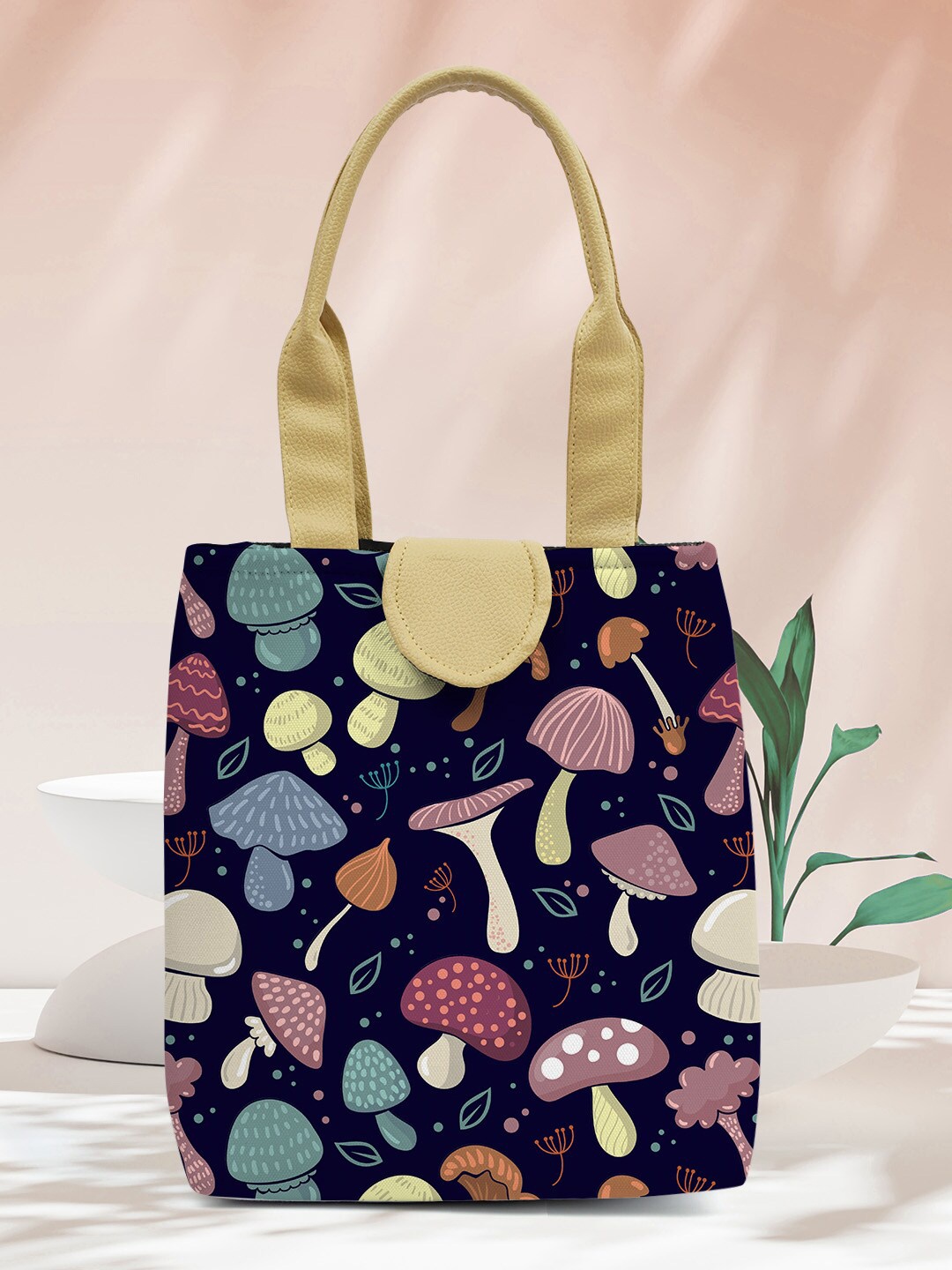 

Crazy Corner Printed Canvas Lunch Bag With Pu Handle, Black