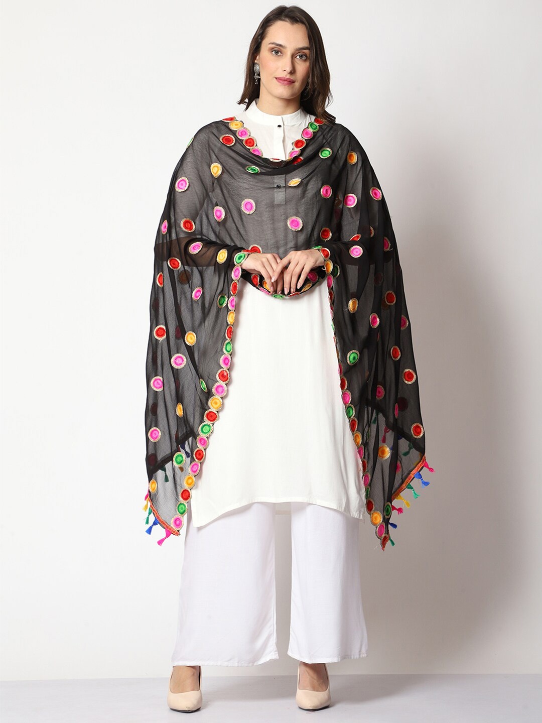 

WEAVERS VILLA Geometric Embroidered Dupatta With Patchwork, Black