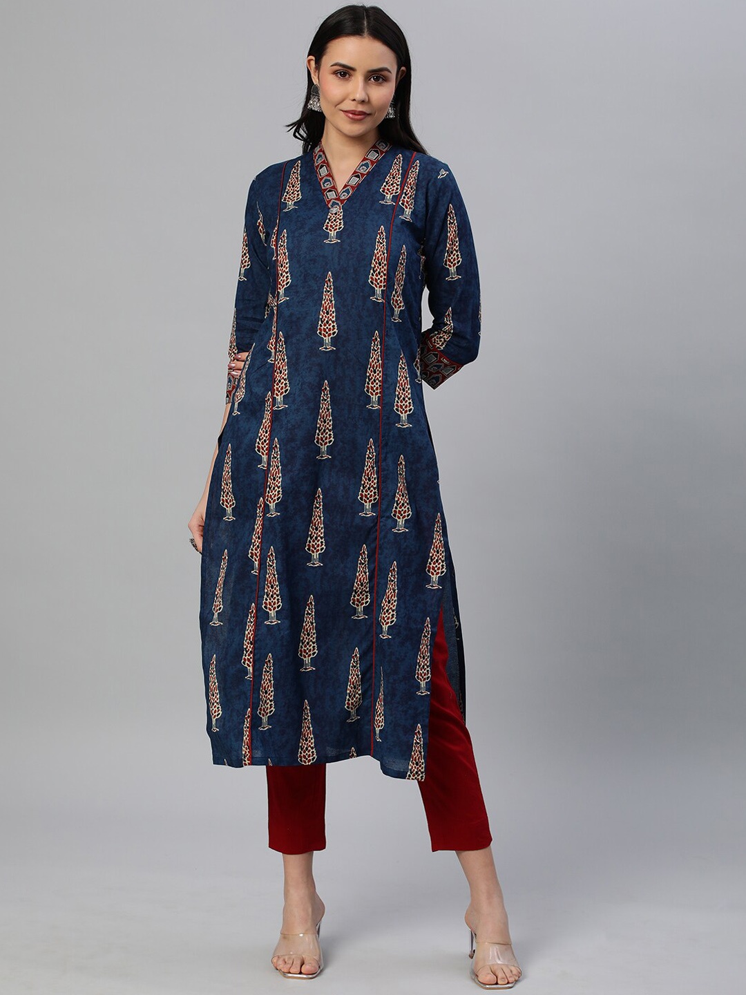 

KAMI KUBI Ethnic Motifs Printed Panelled A-Line Pure Cotton Kurta, Navy blue