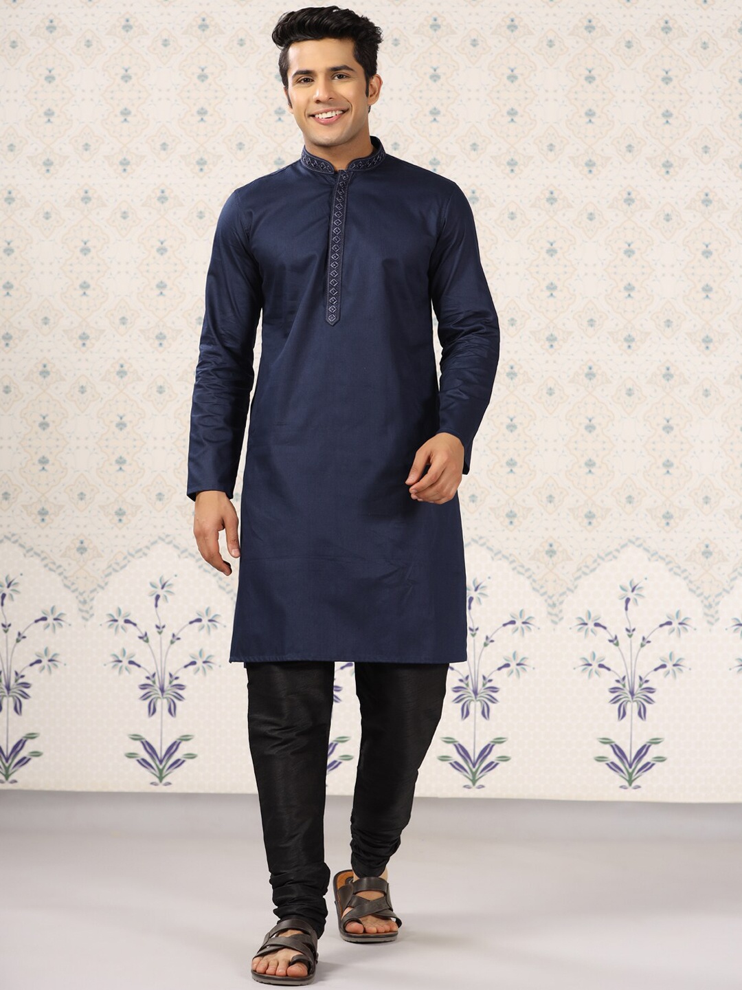 

Ode by House of Pataudi Mandarin Collar Regular Kurta with Churidar, Navy blue