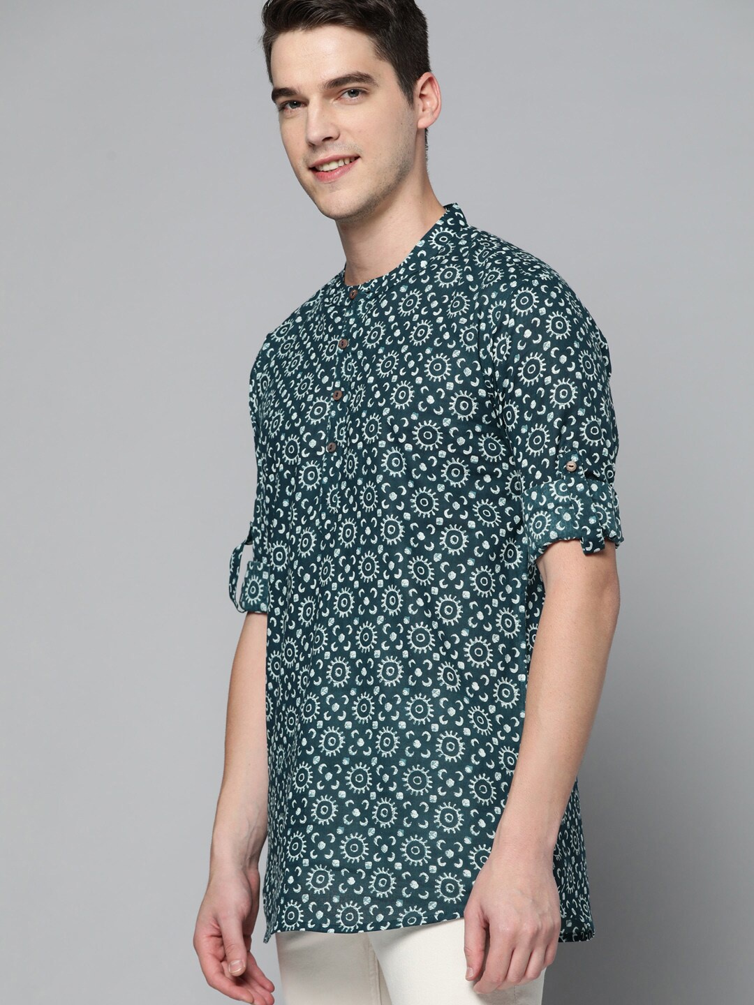 

MALHAAR Ethnic Motifs Printed Roll-up Sleeves Short Kurta, Teal