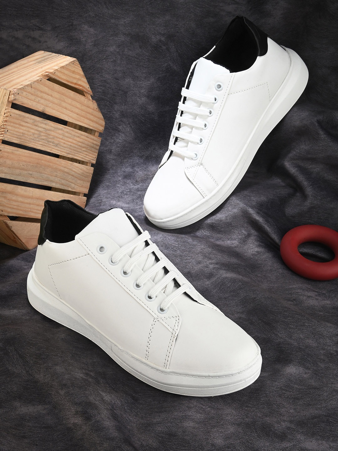 

HERE&NOW Men Lightweight Sneakers, White