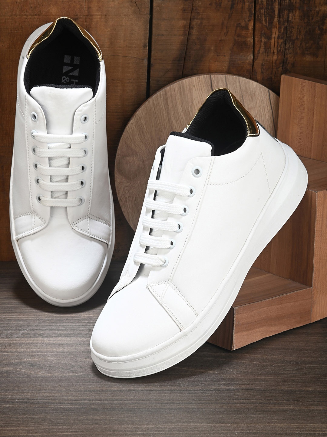 

HERE&NOW Men Lightweight Sneakers, White