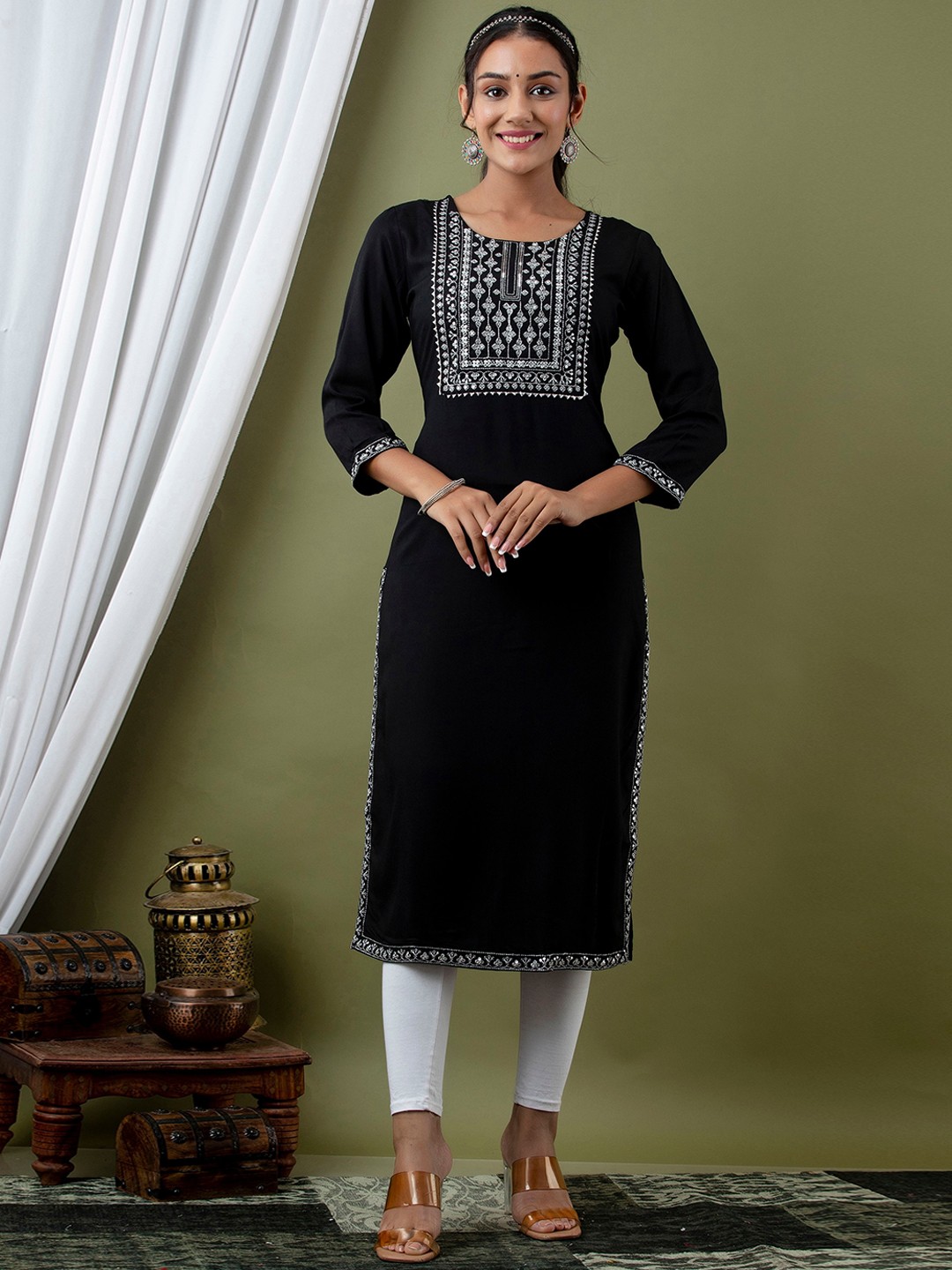

VASANT APPAREL Ethnic Motifs Embroidered Sequinned Gotta Patti Kurta, Black