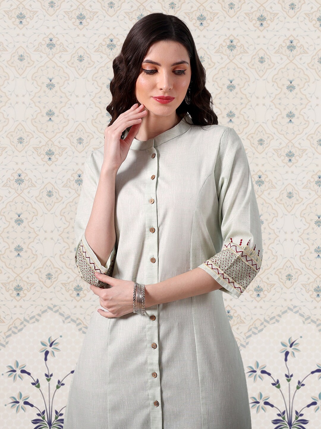 

Ode by House of Pataudi Band Collar Thread Work Straight Kurta, Sea green