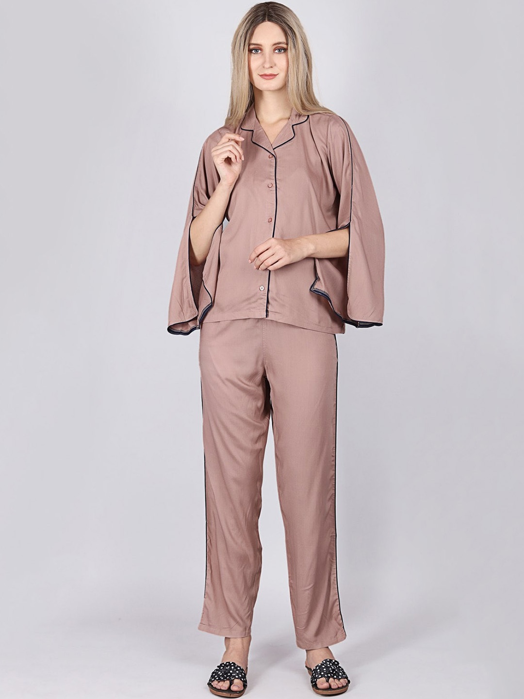 

ASPORA Lapel Collar Organic Cotton Night Suit, Nude
