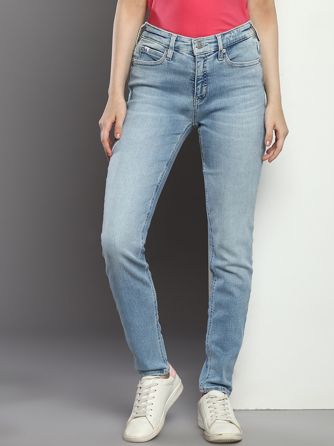 

Calvin Klein Jeans Women Skinny Fit Light Fade Stretchable Jeans, Blue