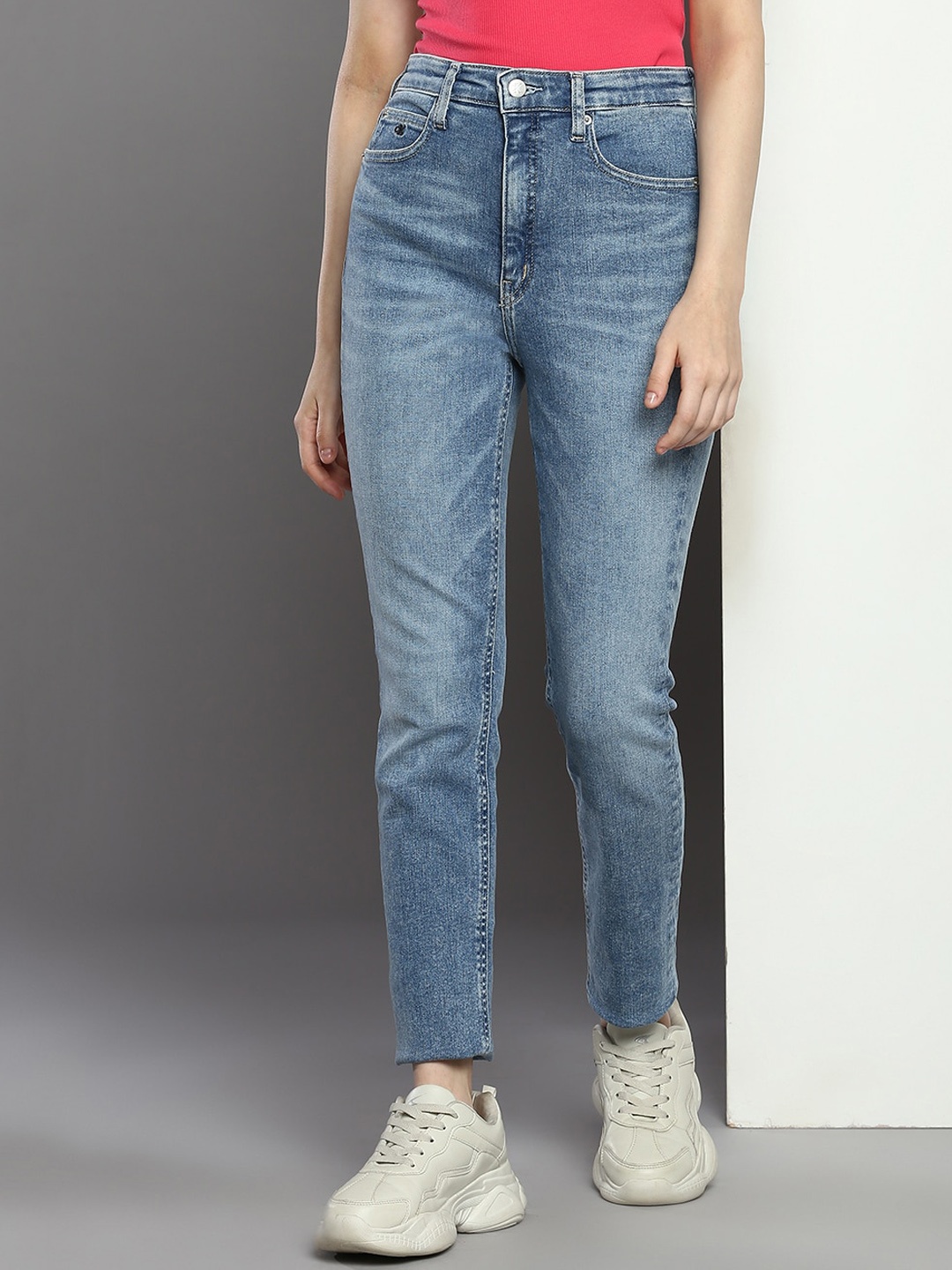 

Calvin Klein Jeans Women Skinny Fit High-Rise Light Fade Stretchable Jeans, Blue