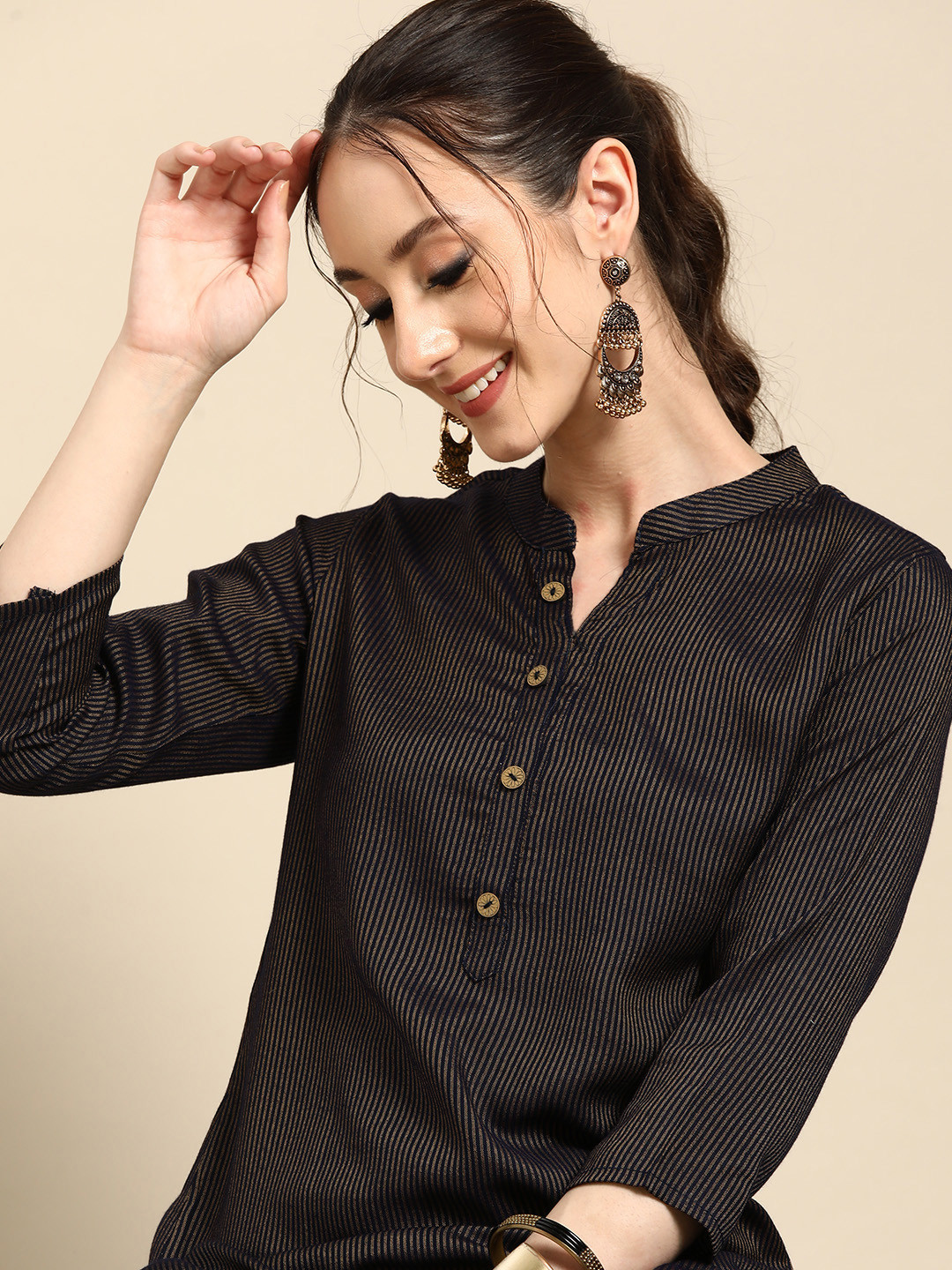 

Sangria Striped Mandarin Collar Kurti, Brown
