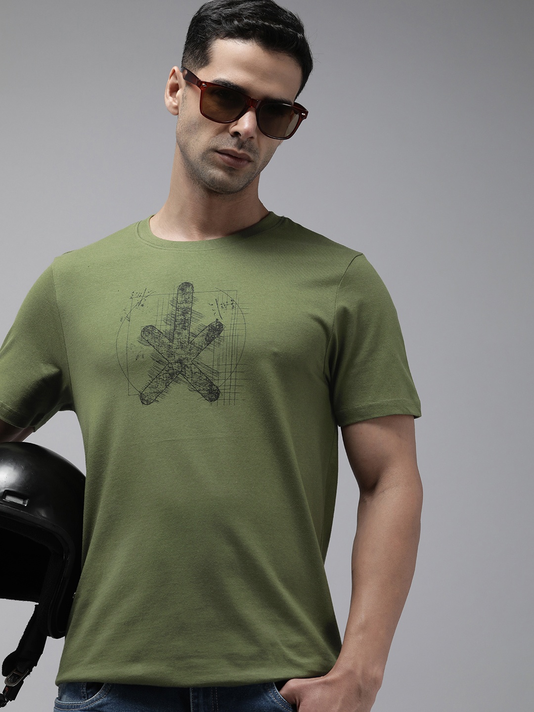 

Roadster Men Graphic Printed Regular Fit T-shirt, Green