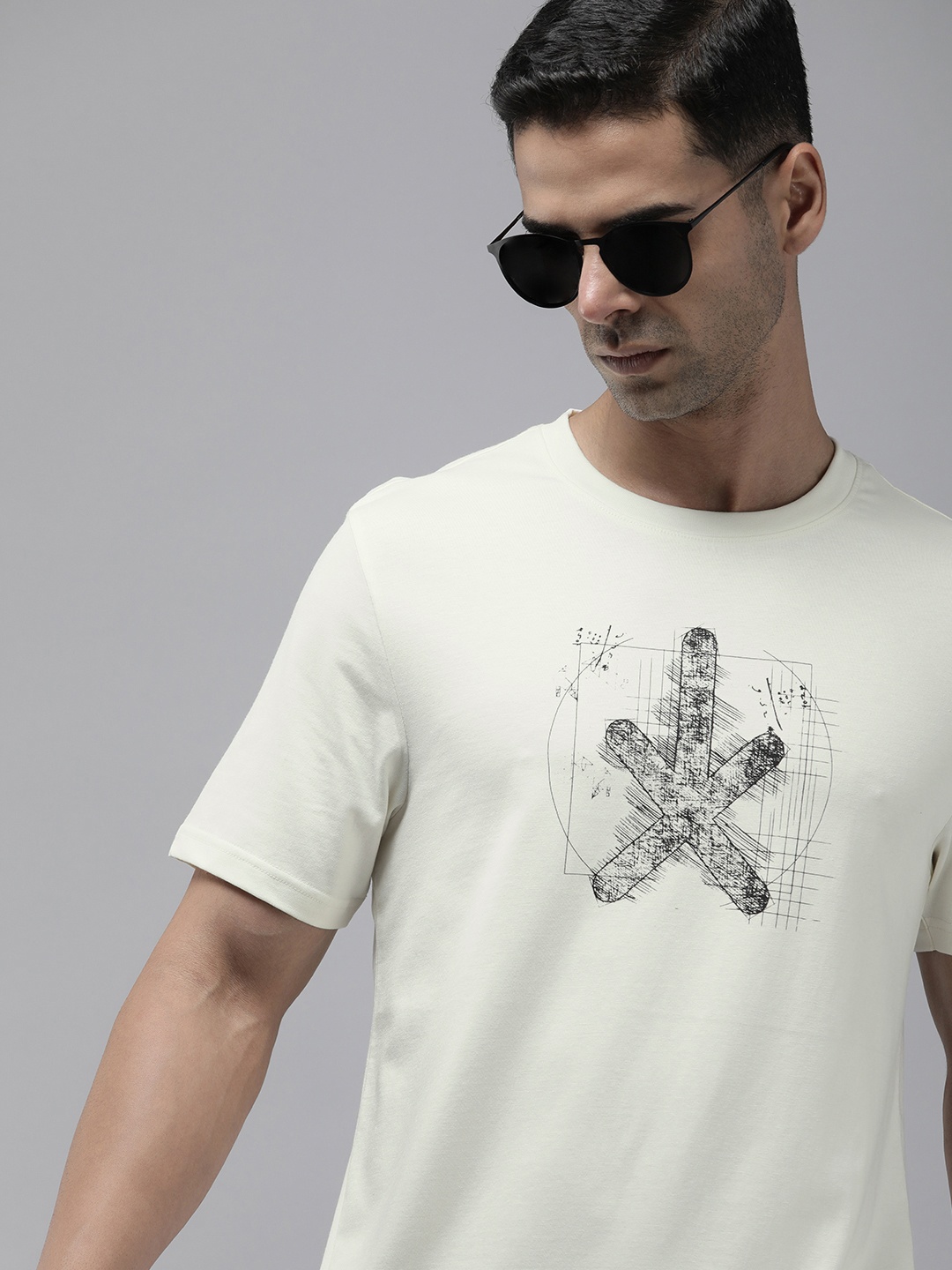 

Roadster Men Graphic Printed Regular Fit T-shirt, Off white