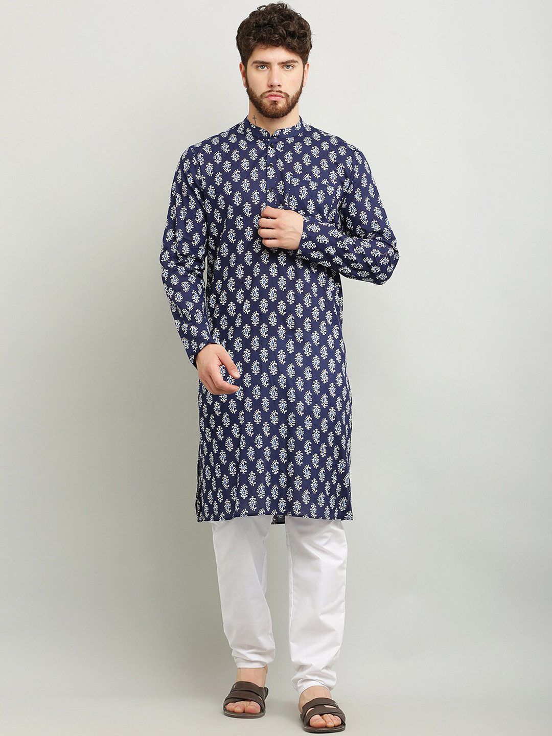 

Waahiba Paisley Printed Mandarin Collar Pure Cotton Kurta, Navy blue