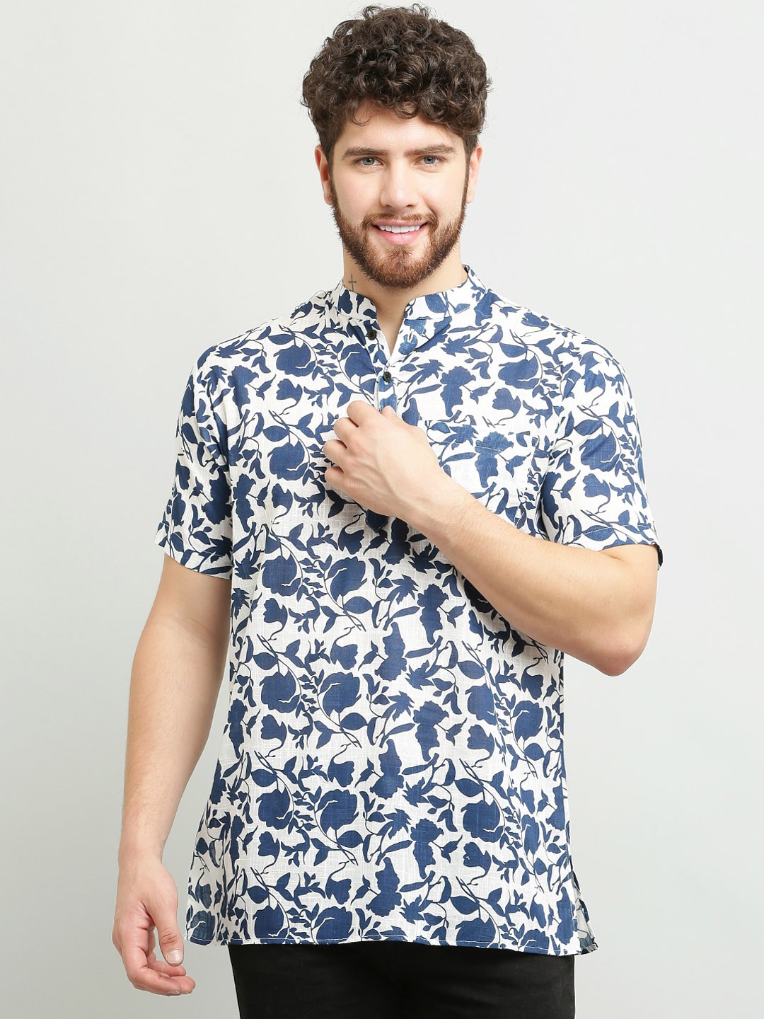 

Waahiba Floral Printed Mandarin Collar Pure Cotton Kurta, Blue